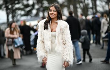 Celebrado en Carmanhall And Leopardstown, un peque?o suburbio de Dubl¨ªn en D¨²n Laoghaire-Rathdown, dentro del tradicional Condado de Dubl¨ªn, uno de los eventos m¨¢s importantes de h¨ªpica de cuantos se celebran al cabo del a?o. Es por ello que este evento re¨²ne a 200.000 personas durante los cuatro d¨ªas que duran las carreras. Esta celebraci¨®n combina el deporte, las apuestas, la comida y las fiestas. Este a?o la lluvia ha sido una de las protagonistas, como era de esperar, pero no por ello la fiesta ha ido a menos.