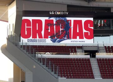 Antes de iniciar el partido se dio un homenaje al segundo entrenador del Atlético, en el club desde 2012 llegando a la vez que Simeone, en el que se le entregó una placa y se le dio un merecido aplauso por los presentes en el Wanda Metropolitano. 