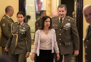 La ministra de Defensa, Margarita Robles, preside el acto de imposición de Grandes Cruces al Mérito Militar, en el Cuartel General del Ejército de Tierra, a 22 de julio de 2025, en Madrid (España). Las Cruces del Mérito Militar reconocen a los miembros del Ejército y la Guardia Civil y otras personas civiles tras la prestación de servicios de destacado mérito.
22 JULIO 2025
Diego Radamés / Europa Press
22/07/2025