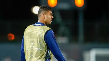 Casemiro, antes de un partido del Real Madrid.