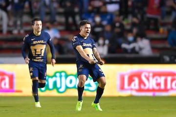 Marco Garcóa celebra su gol durante el partido Queretaro vs Pumas UNAM, correspondiente a la jornada 2 del Torneo Clausura Grita Mexico C22 de la Liga BBVA MX, en el Estadio La Corregidora de Queretaro, el 14 de Enero de 2022.