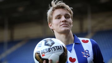 Odegaard, en su presentaci&oacute;n con el Heerenveen holand&eacute;s.