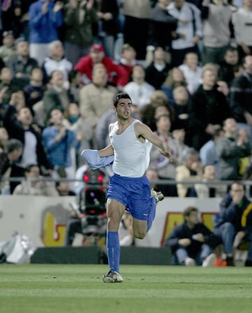 Jugó en el Getafe la temporada 2004/05. Vistió la camiseta del Real Madrid desde 2009 hasta 2013. 