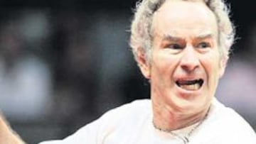 <b>VIEJA FURIA. </b>Hay muchas más canas, pero hay furia y, en la zurda, una Maxply Réplica: es McEnroe.