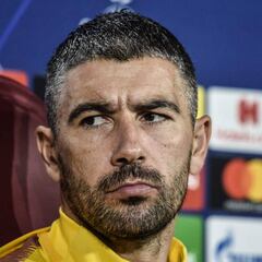 Kolarov, contra los hinchas del fútbol: "No tienen ni idea..."