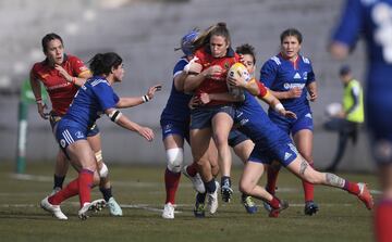Imágenes de la semifinal del Campeonato de Europa de rugby femenino disputada en el Estadio Central de la Universidad Complutense entre la selección española, dirigida por José Antonio Barrio, y la selección rusa.