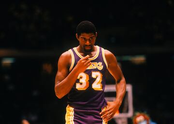 Considerado uno de los mejores bases de la historia (para muchos el mejor). Militó en Los Angeles Lakers de la NBA desde 1979 hasta 199. Alcanzó el título de la NBA en cinco ocasiones, jugó nueve Finales, 3 veces Jugador Más Valioso de la NBA (1987, 1989, 1990), 3 veces Jugador Más Valioso de las Finales de la NBA (1980, 1982, 1987), 4 veces Máximo asistidor de la NBA (1983, 1984, 1986, 1987),12 veces Elegido para el All-Star de la NBA, 9 veces Mejor Equipo de la NBA...