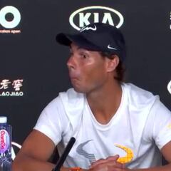 Un periodista se duerme en plena conferencia de prensa: la reacción de Nadal es TOP