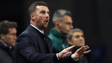 Soccer Football - Europa League - Quarter Final - First Leg - Rangers v Athletic Bilbao - Ibrox, Glasgow, Scotland, Britain - April 10, 2025 Rangers interim manager Barry Ferguson reacts REUTERS/Russell Cheyne