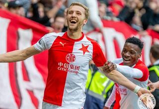 Liga checa finaliza antes de tiempo por un brote de COVID-19