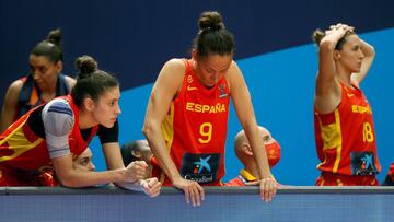 España empezó mal y no encontró en ningún momento su sitio en la ofensiva. Ouviña empató en los últimos segundos, pero Bentley resolvió.