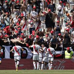 El Rayo se corona a balón parado