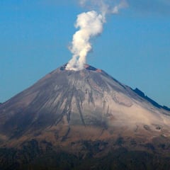 Volcán Popocatépetl registra 65 exhalaciones
