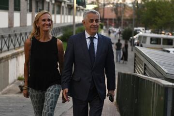 El doctor Jose Marí­a Villalón y su esposa.