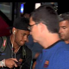La seriedad de Neymar en la llegada del Barça a USA