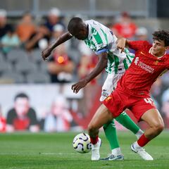 Pellegrini ‘blinda’ a Carvalho