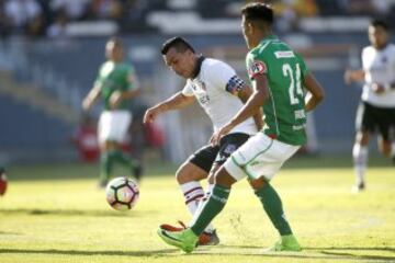 Futbol, Futbol, Colo Colo vs Audax Italiano. 
Segunda fecha, campeonato de Clausura 2016/17.
El jugador de Colo Colo Esteban Paredes convierte un gol contra Audax Italiano durante el partido de primera division disputado en el estadio Monumental de Santiago, Chile.
12/02/2017
Marcelo Hernandez/Photosport
*************

Football, Colo Colo vs Audax Italiano.   Second date, Closure Championship 2016/17.
Colo Colo's player Esteban Paredes scores against Audax Italiano during the first division football match held at the Monumental stadium in Santiago, Chile.
12/02/2017.
Marcelo Hernandez/Photosport