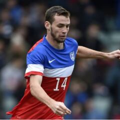 Conor Donovan llega como nuevo central del Dynamo