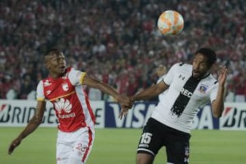 Imágenes del partido entre Santa Fe y Colo Colo correspondiente a la segunda fecha de la Copa Libertadores.