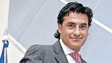 <b>ÉXITO DE CONVOCATORIA. </b>Michel no sólo recibió el apoyo del club, también despertó el interés de los medios.