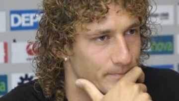 <b>DESPEDIDA.</b> Fabricio Coloccini se despidió del Deportivo de La Coruña asegurando que echará de menos todo lo vivido en esta etapa.