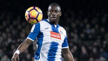 Oficial: Diop deja el Espanyol y es nuevo jugador del Eibar