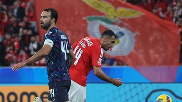 Pavlidis y Otamendi lanzan al Benfica