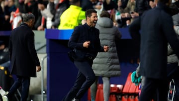Simeone festeja la remontada y la victoria ante el Leverkusen.