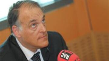 Tebas: "El Barça llega mejor, pero un equipo herido..."