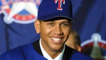 Alex Rodr&iacute;guez, durante su presentaci&oacute;n con los Texas Rangers.