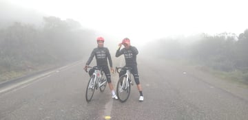 El ciclista colombiano del Arkéa - Samsic continúa preparando el reinicio de temporada y trabaja en las carreteras de Boyacá.