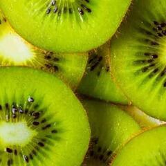 ¿Por qué se llama kiwi, cuál es el origen del nombre y qué diferencias hay entre el verde y amarillo?