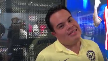 fan de América acude a firma de autógrafos de Chivas por ver a Peralta