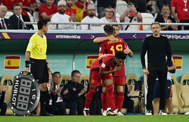 Se marchan Busquets y Jordi Alba por Koke y el debutante Balde.