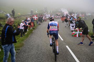 Hugo Houle durante la ascensión del Col de Soudet.