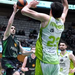 Los triples lanzan al Joventut hacia la victoria ante el Fuenlabrada