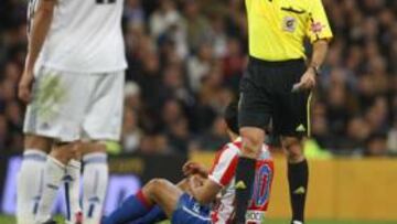 Mateu Lahoz irritó al Atleti en el último derbi liguero