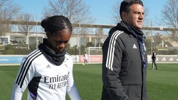 Linda Caicedo y Alberto Toril, en un entrenamiento del Real Madrid.
