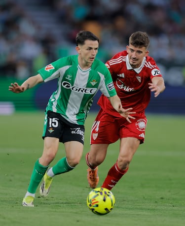 Con Guti como invitado, México disfrutó el Derby de Madrid