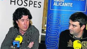 <b>RECUERDOS. </b>Sigüenza rememora el último ascenso a Primera junto a Julián Burgos, en el hotel Hospes Amérigo.