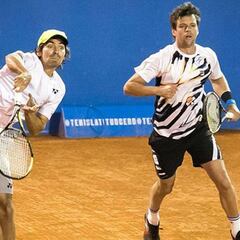Peralta y Zeballos celebran por partida doble en Hamburgo