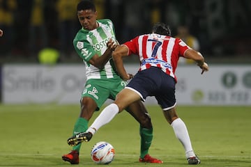 Con gol de tiro libre de Daniel Bocanegra, Nacional superó 1-0 a Junior en el juego de ida de cuartos de final de la Copa Águila. La serie se definirá el 19 de septiembre en el Metropolitano de Barranquilla.