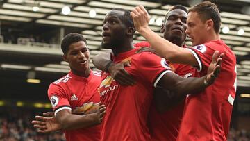Manchester United golea al West Ham con doblete de Lukaku