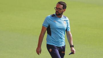 12/08/21 ENTRENAMIENTO DEL VALENCIA 
 BORDALAS
 JOEY LIM
 CORONA