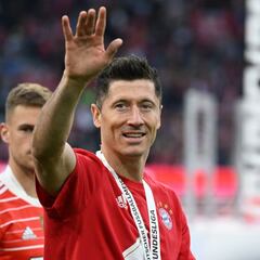 El presidente del Bayern: "Lewandowski jugará aquí la próxima temporada"