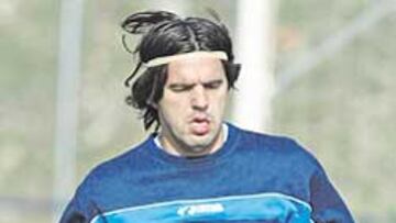 <b>ENFADADO. </b>Contra, con gesto serio ayer en el entrenamiento.