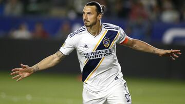 Ibrahimovic inspires Galaxy, Rooney scores stunner