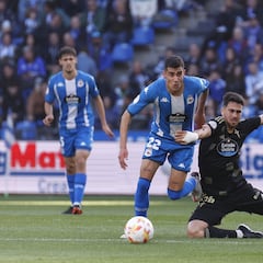 Villares vuelve al centro, victoria segura para el Depor