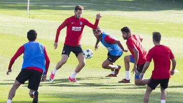 16/10/17
SAUL , AUGUSTO , DIEGO COSTA
ENTRENAMIENTO ATLETICO DE MADRID