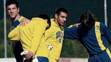 <b>VUELTA A CASA. </b>Gustavo López se entrenó ayer en A Madroa, el lugar donde lo hizo muchos años.